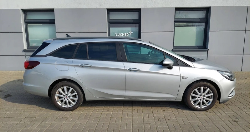 Opel Astra cena 39900 przebieg: 143000, rok produkcji 2016 z Łowicz małe 704